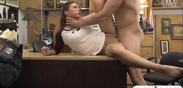  Amateur woman railed by nasty pawn dude at the pawnshop
